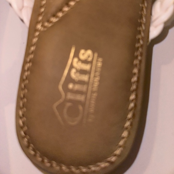 Cliffs by White Mountain white braided flip flop sandal like new 8 boho nautical - Picture 6 of 9